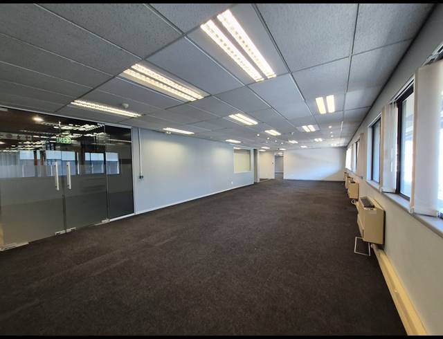 322M² OFFICE TO LET IN SANDTON CENTRAL